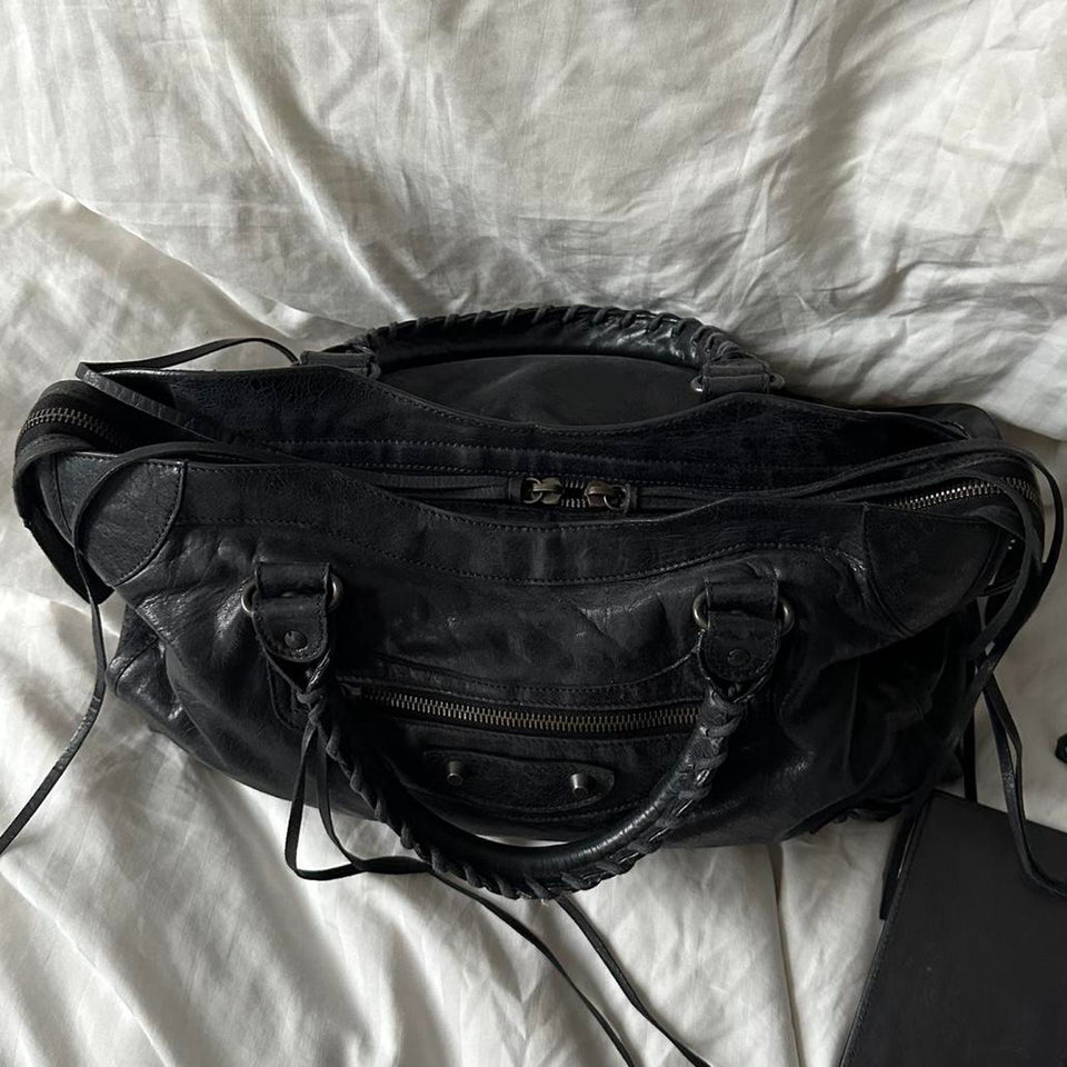 PreOwned BALENCIAGA CITY BAG