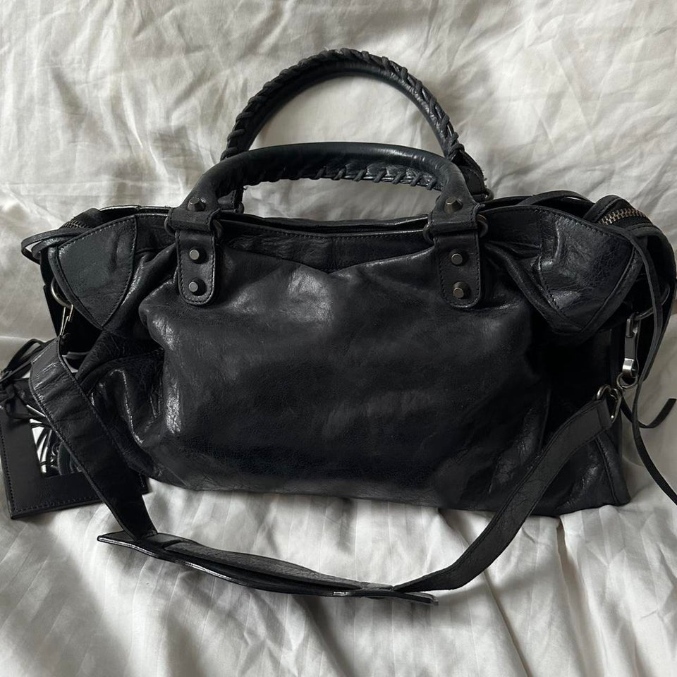 PreOwned BALENCIAGA CITY BAG