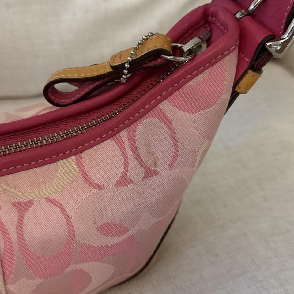 cutest authentic pink coach bag in very good condition