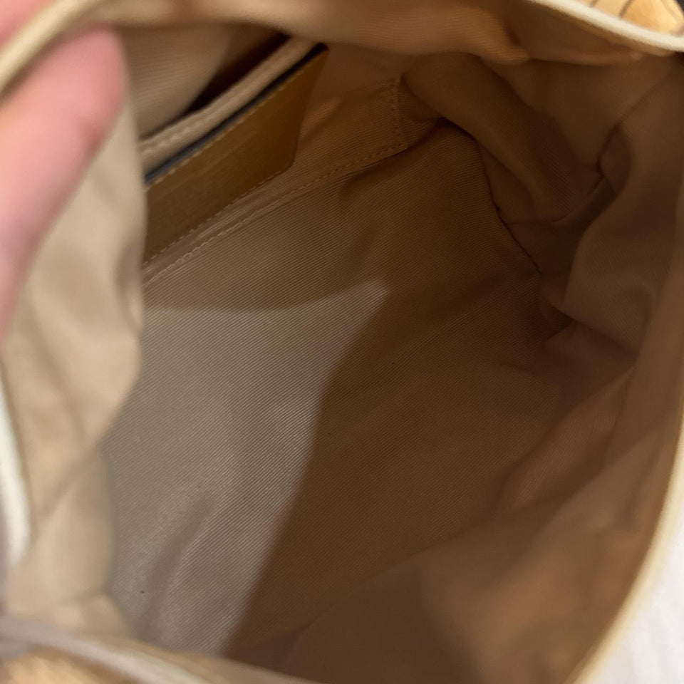 Cutest mini pink coach bag in very good condition