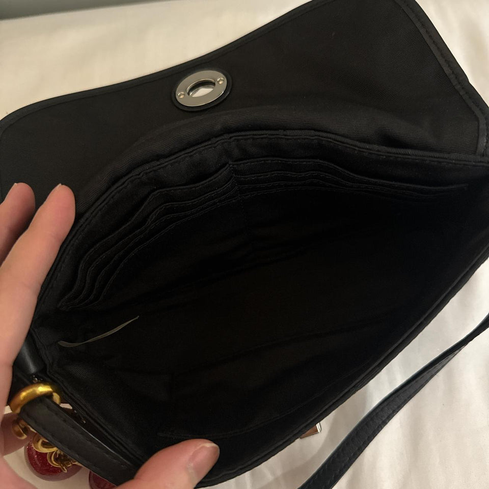 ✨ Cutest mini coach bag in excellent condition....