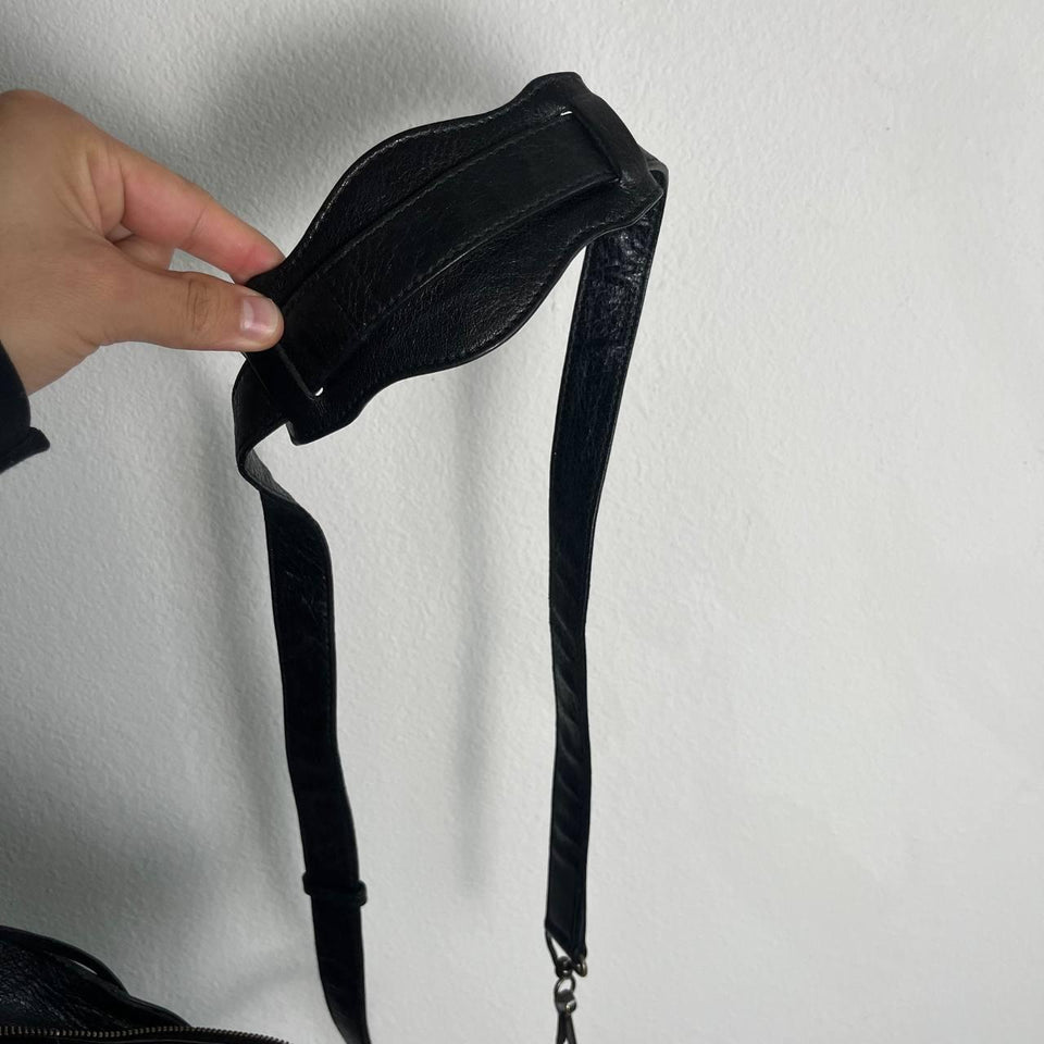 ✨ Authentic 2013 black balenciaga city velo bag Pre-owned ✨