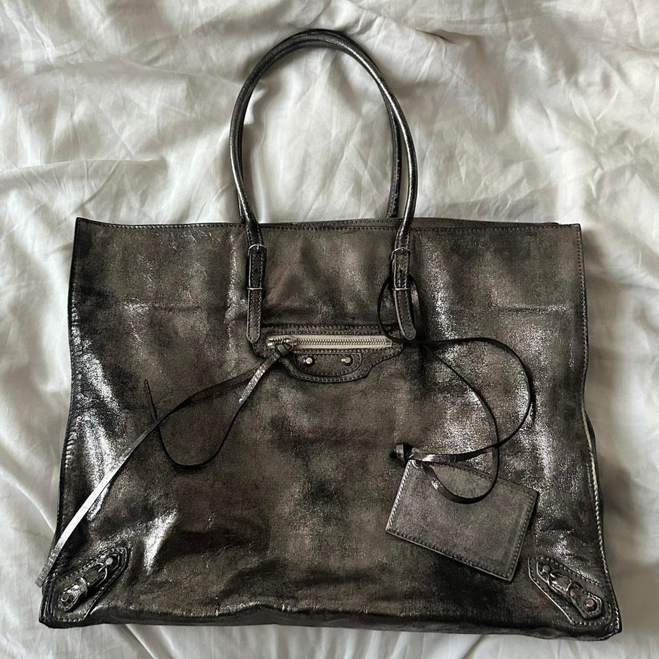 ✨ Authentic METALLIC BALENCIAGA PAPIER BAG Pre-owned ✨