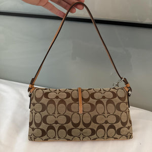 Cutest authentic vintage coach bag in excellent