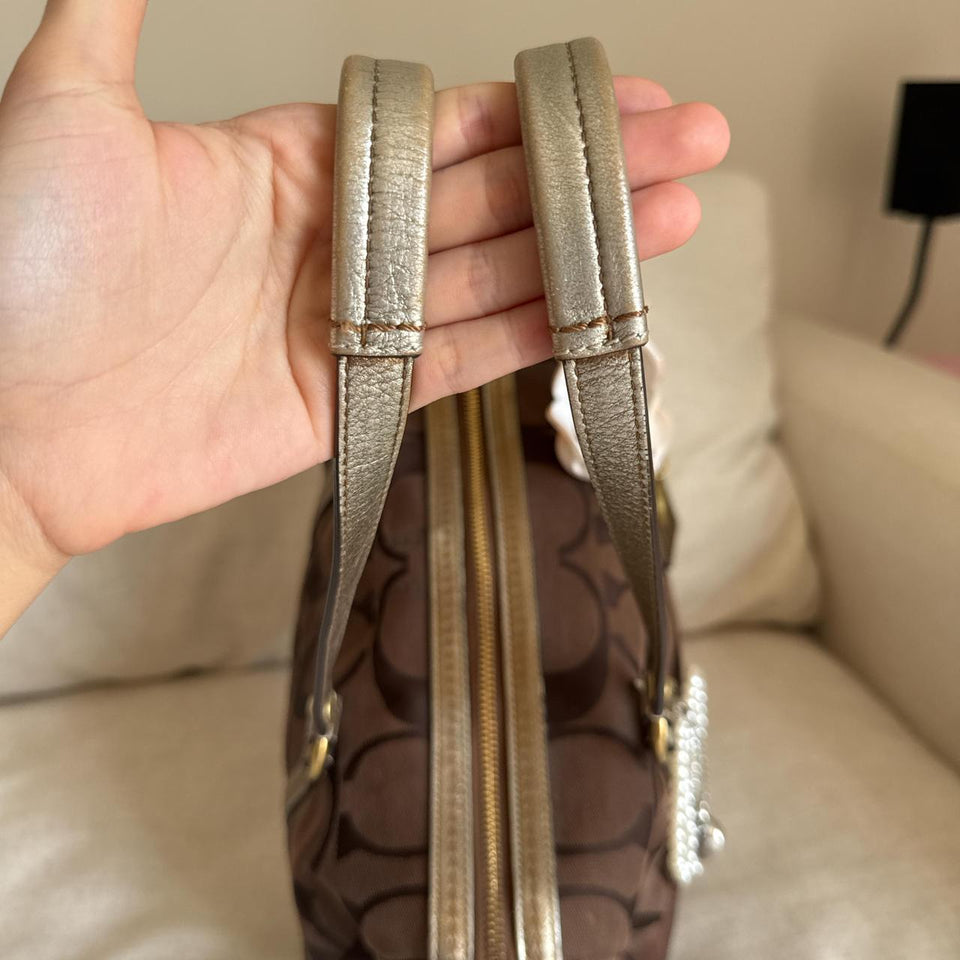 cutest vintage coach bag in excellent condition