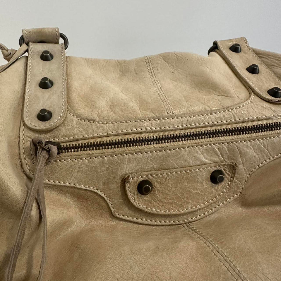 PreOwned Balenciaga motorcycle weekender leather bag