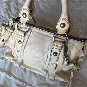 💖Authentic cream Miu Miu Vitello bag💖