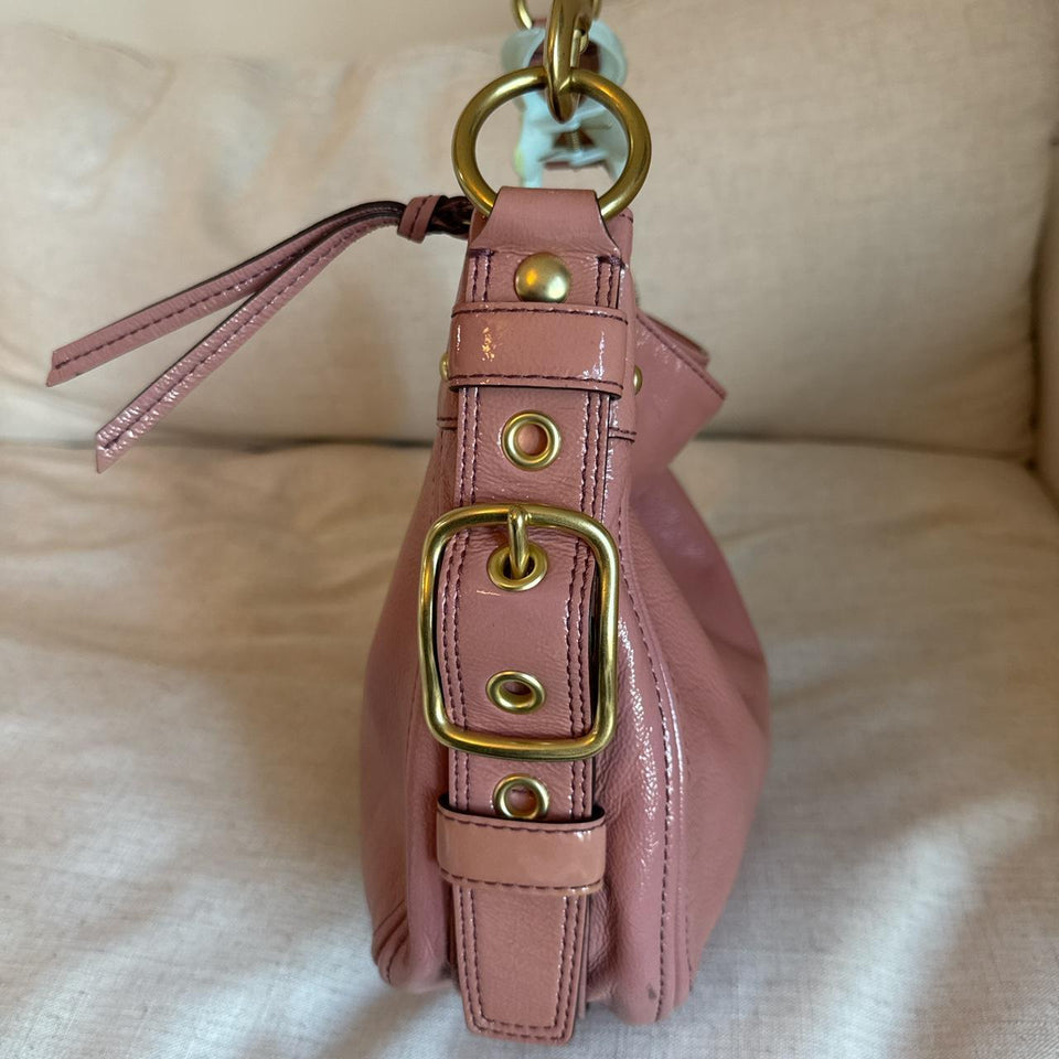 cutest authentic vintage coach in very good