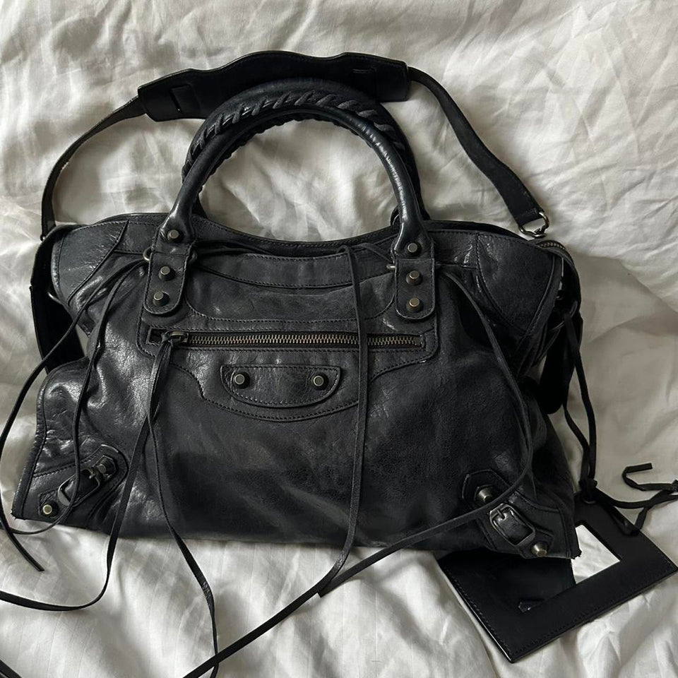 PreOwned BALENCIAGA CITY BAG