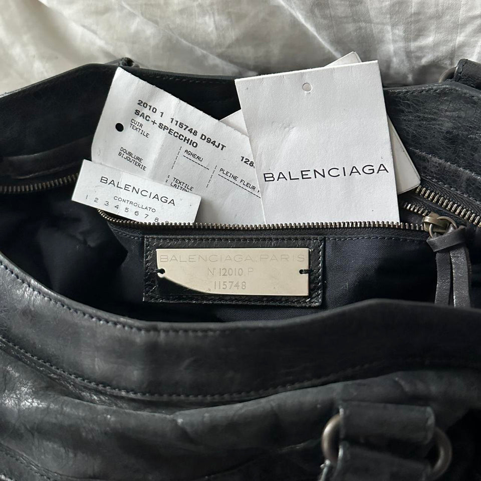 ✨ Authentic vintage balenciaga city bag Pre-owned ✨