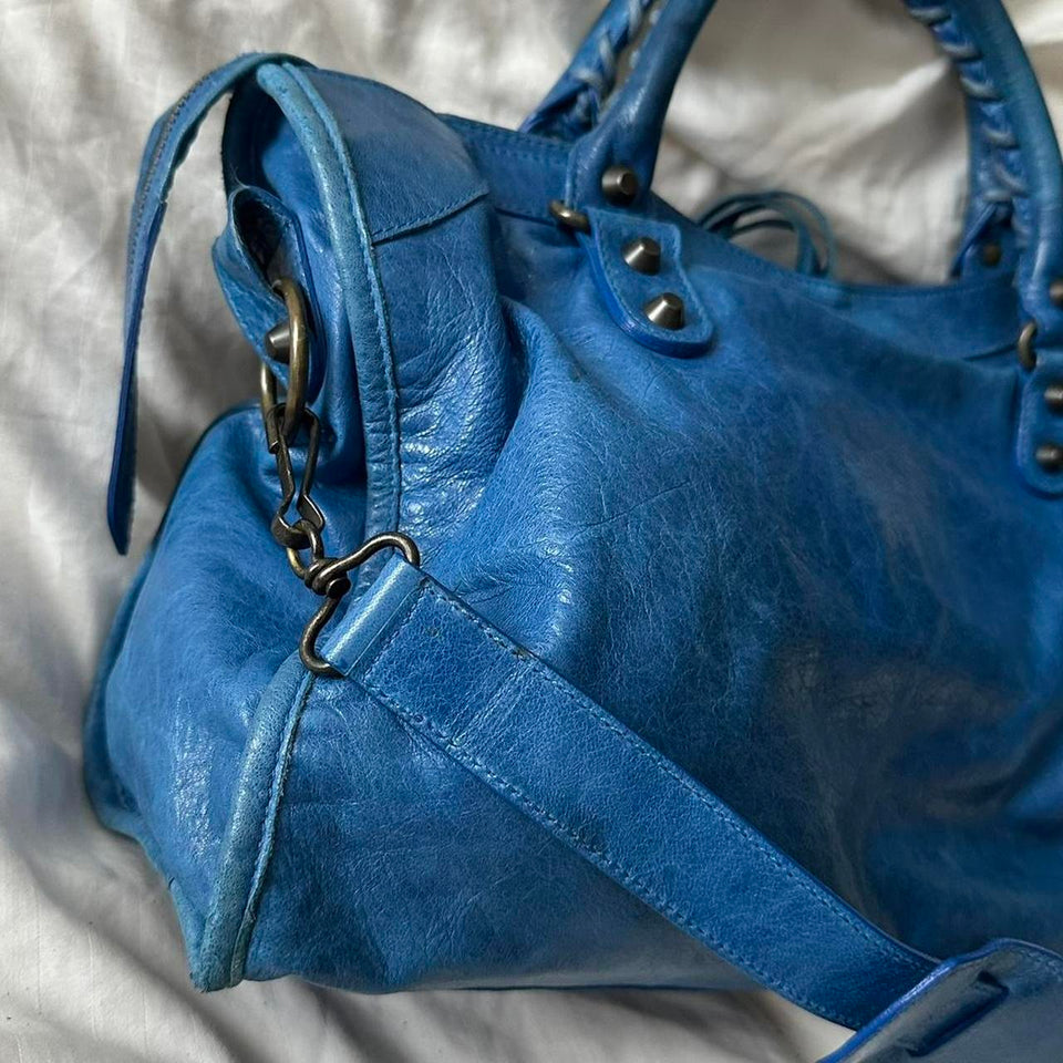 ✨ Authentic VINTAGE BALENCIAGA ‘FIRST’ CITY BAG Pre-owned ✨
