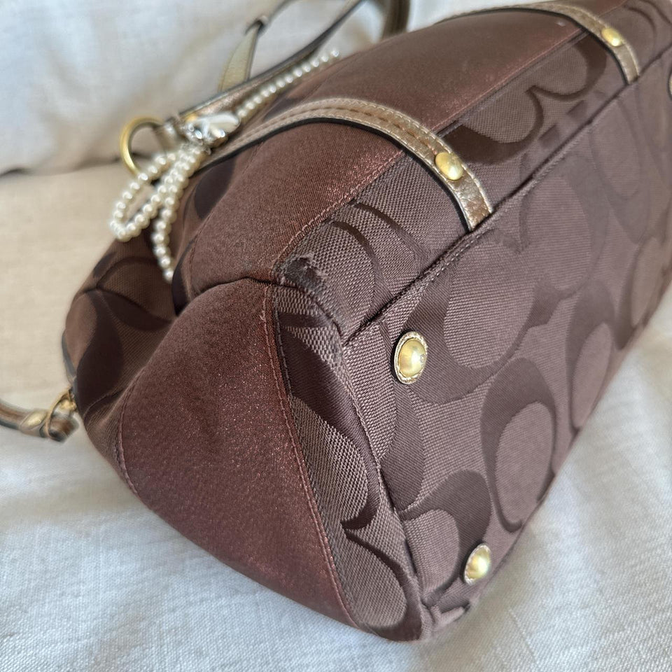 cutest vintage coach bag in excellent condition