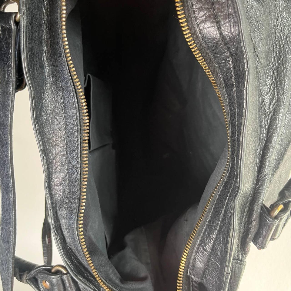 ✨ Authentic 2013 black balenciaga city velo bag Pre-owned ✨