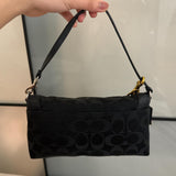 ✨ Cutest mini coach bag in excellent condition....