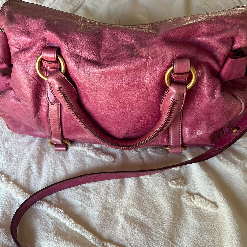 💖Gorgeous authentic pink Miu Miu Vitello Lux Bow bag💖