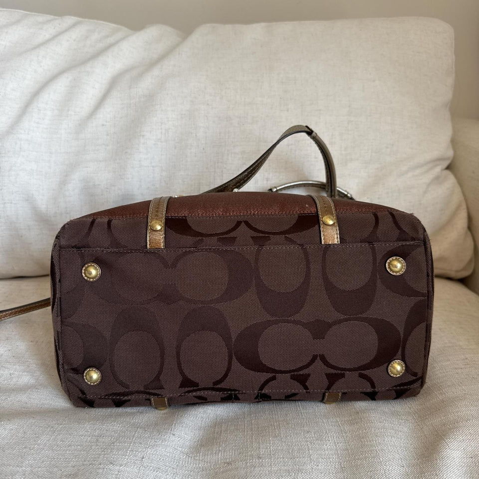 cutest vintage coach bag in excellent condition