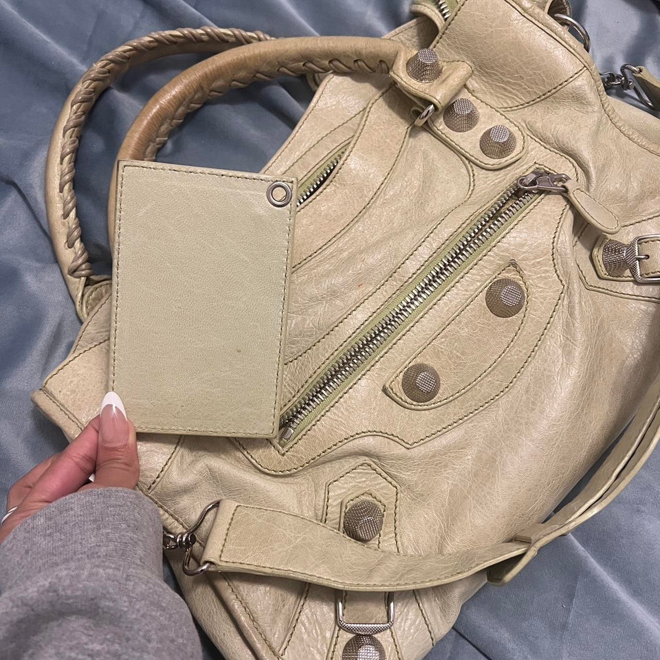 PreOwned BALENCIAGA CITY BAG YELLOW