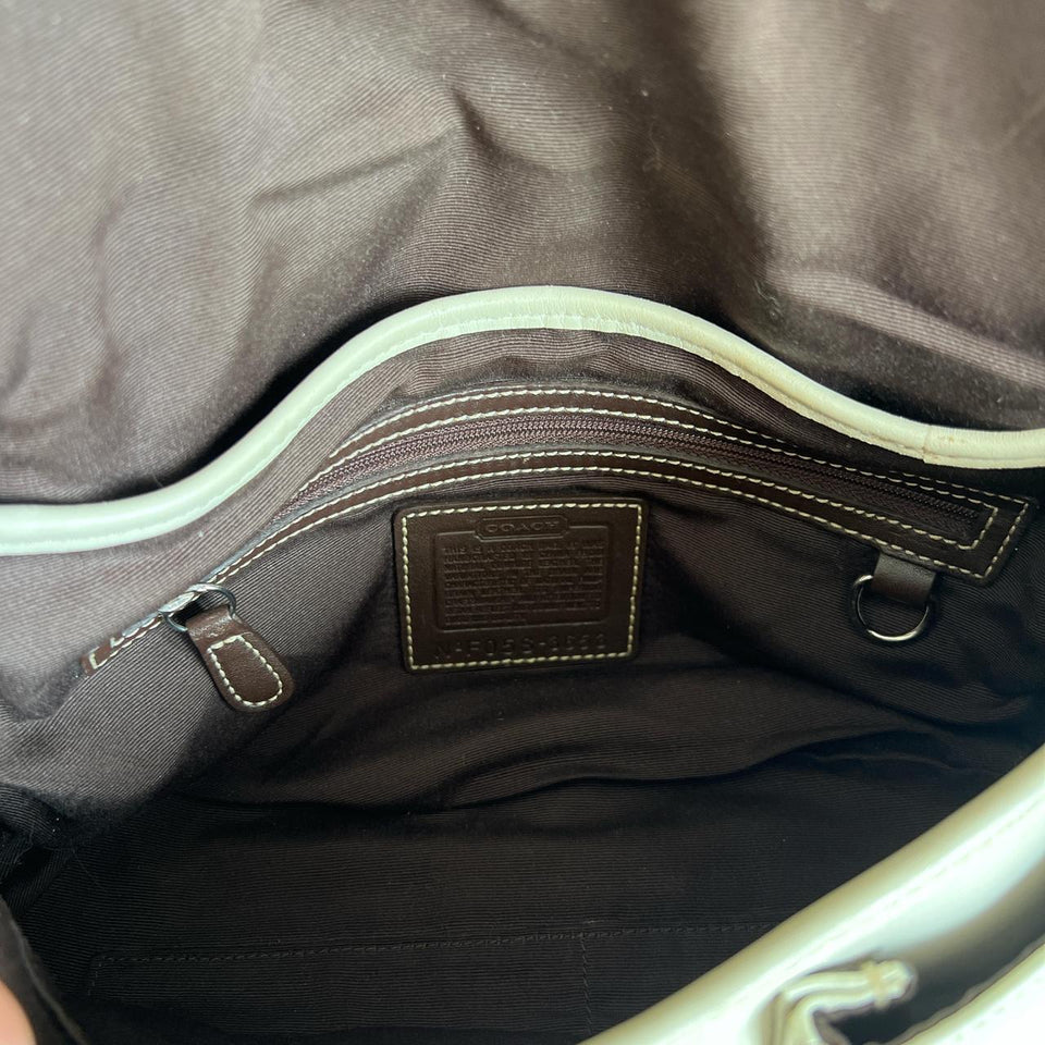 Beautiful authentic vintage coach bag in good