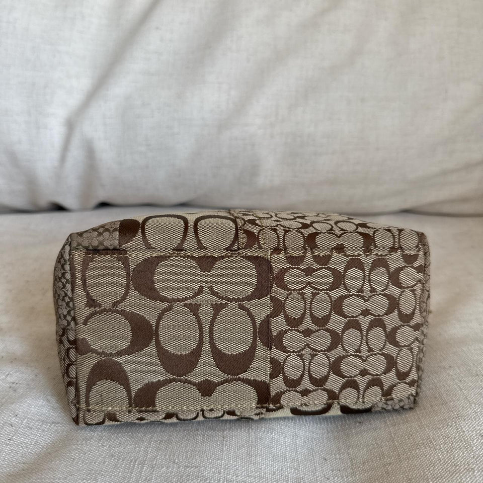 cutest mini patchwork coach bag in excellent