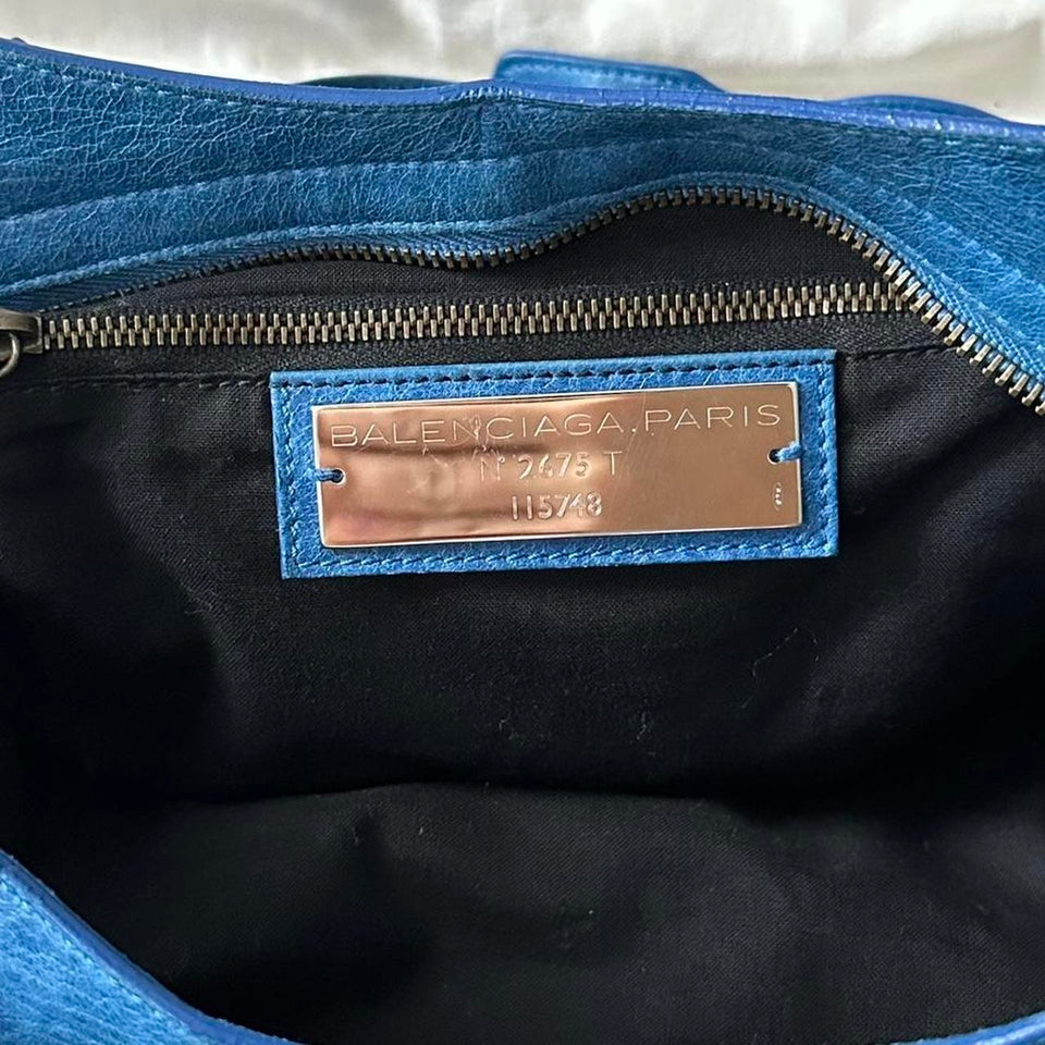 ✨ Authentic VINTAGE BALENCIAGA ‘FIRST’ CITY BAG Pre-owned ✨