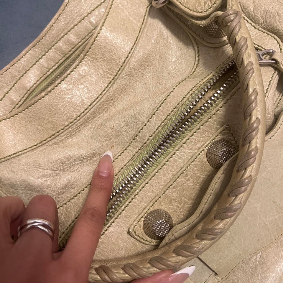 PreOwned BALENCIAGA CITY BAG YELLOW